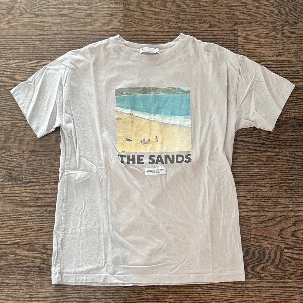 The Sands Beach Graphic Tee in Light Gray